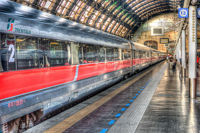 Pnrr: 500 milioni di euro a Trenitalia per acquisto di treni a zero emissioni e autobus elettrici
